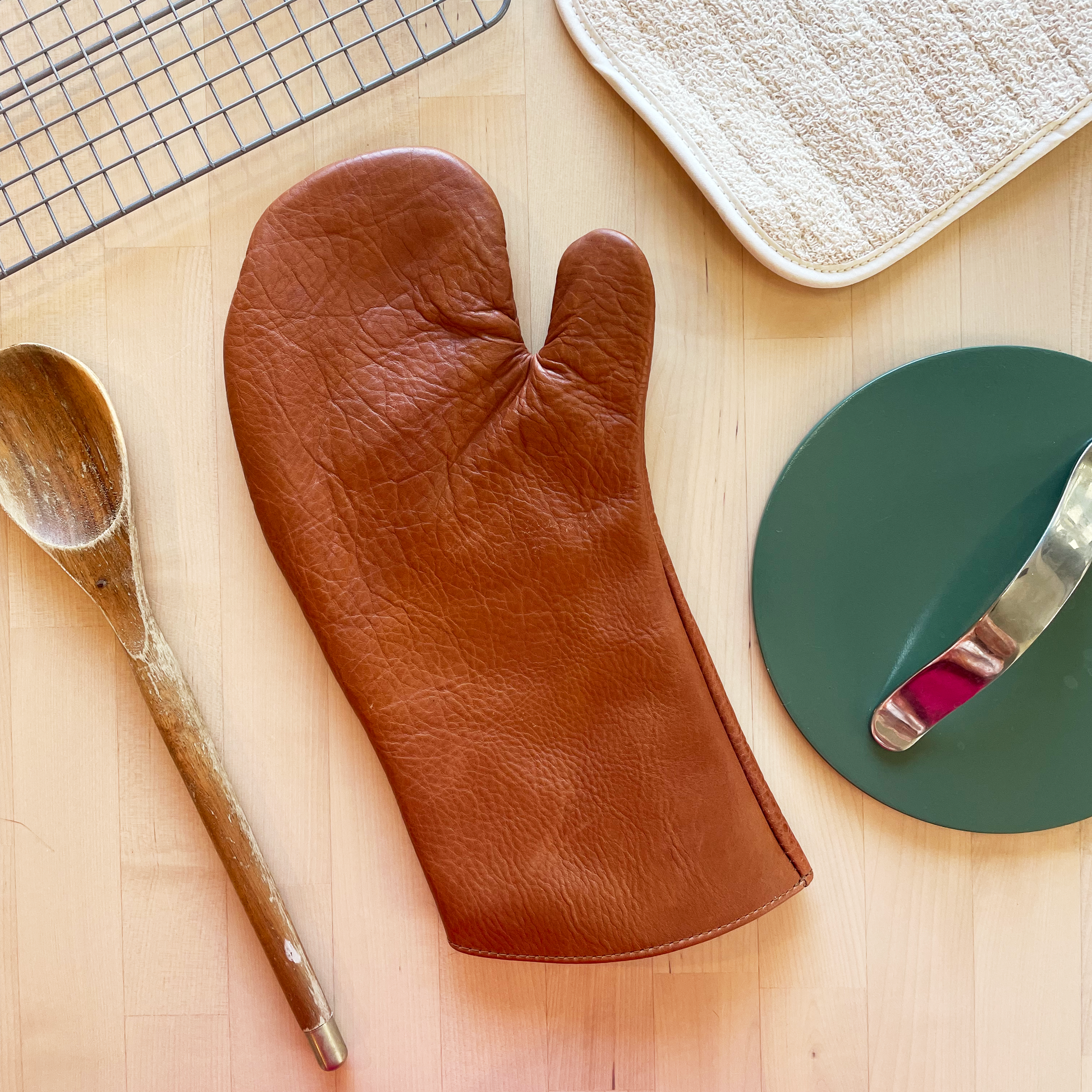 Great Useful Stuff — Premium 100% USA Leather Oven Mitt