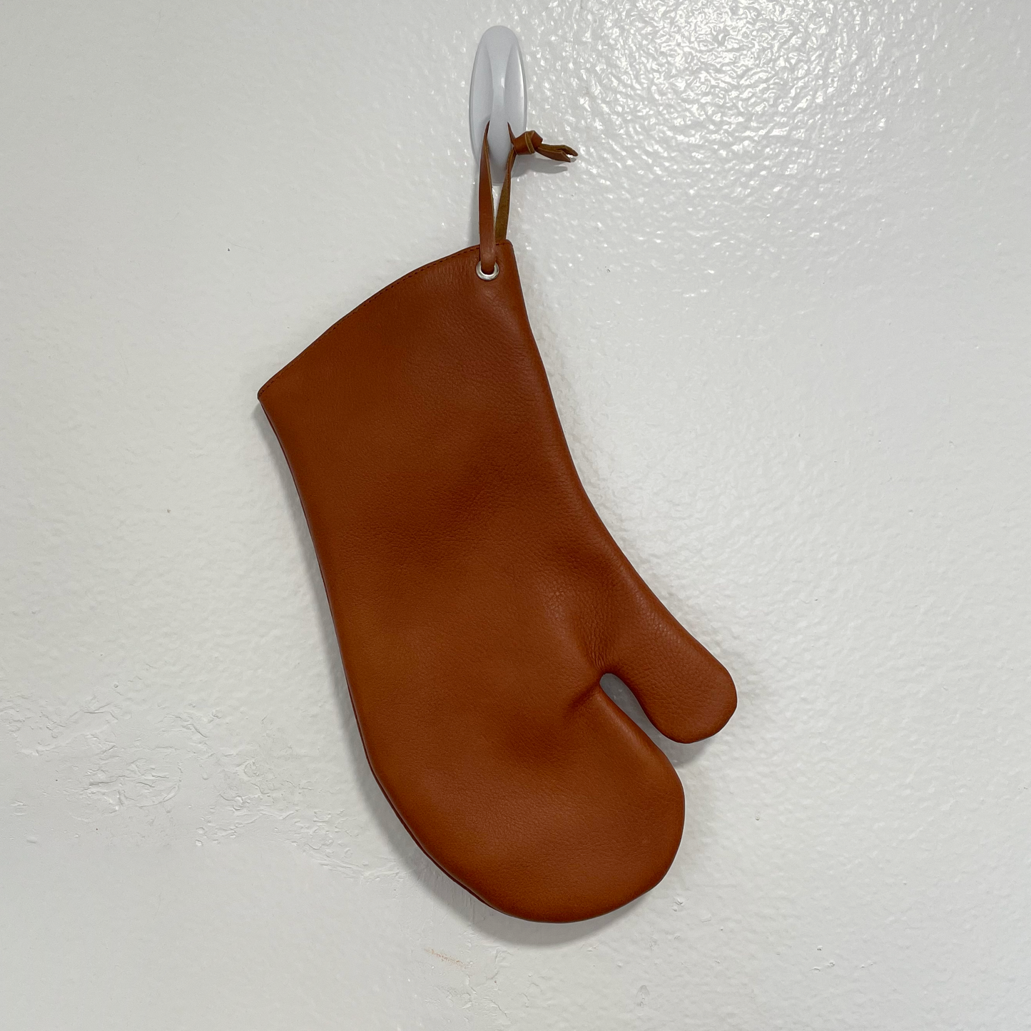 Great Useful Stuff — Premium 100% USA Leather Oven Mitt