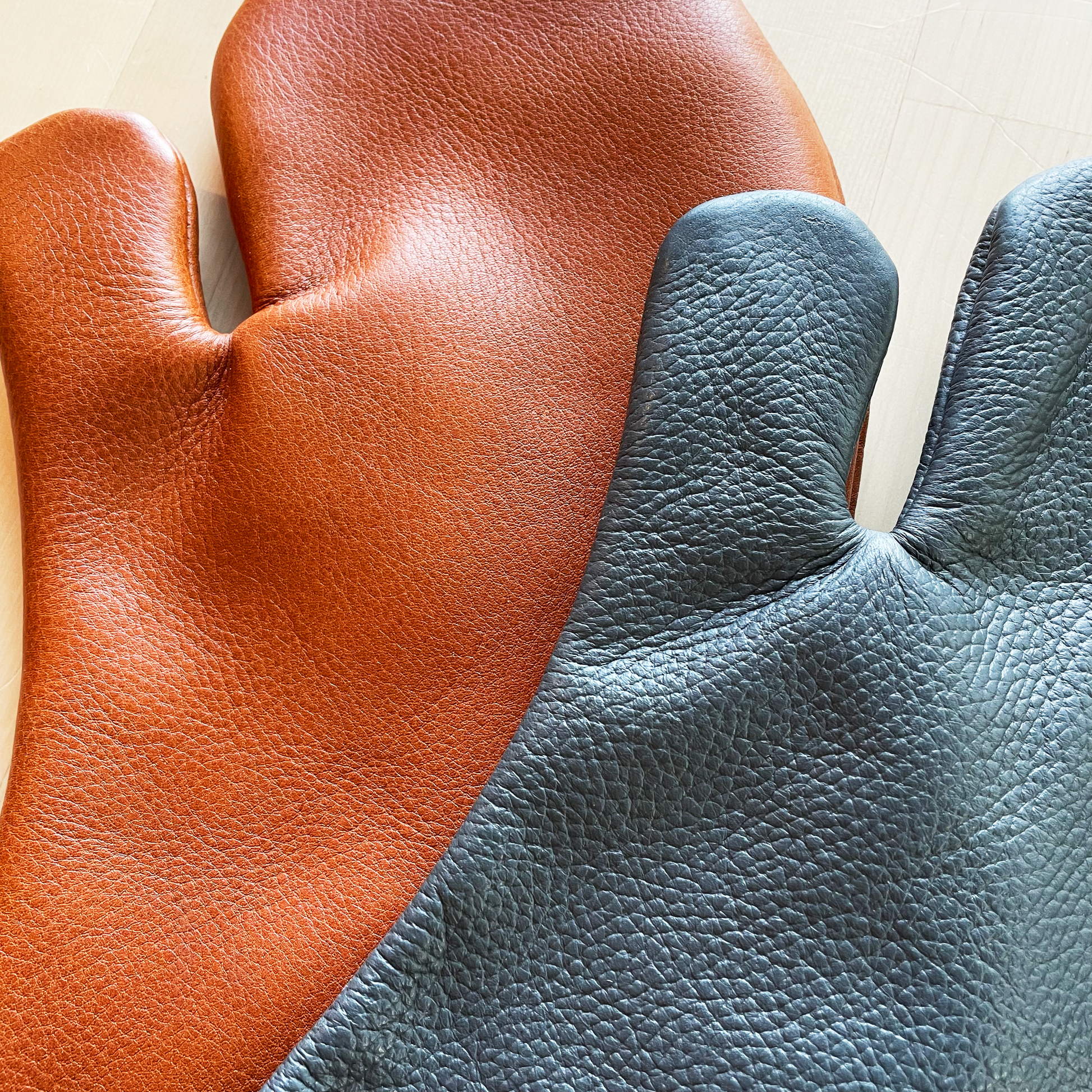 Great Useful Stuff — Premium 100% USA Leather Oven Mitt