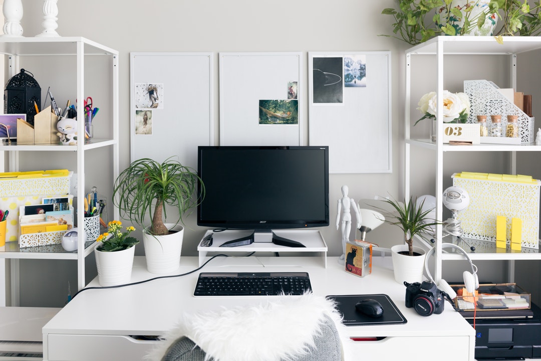 5 Essentials That You Need for Your Home Office